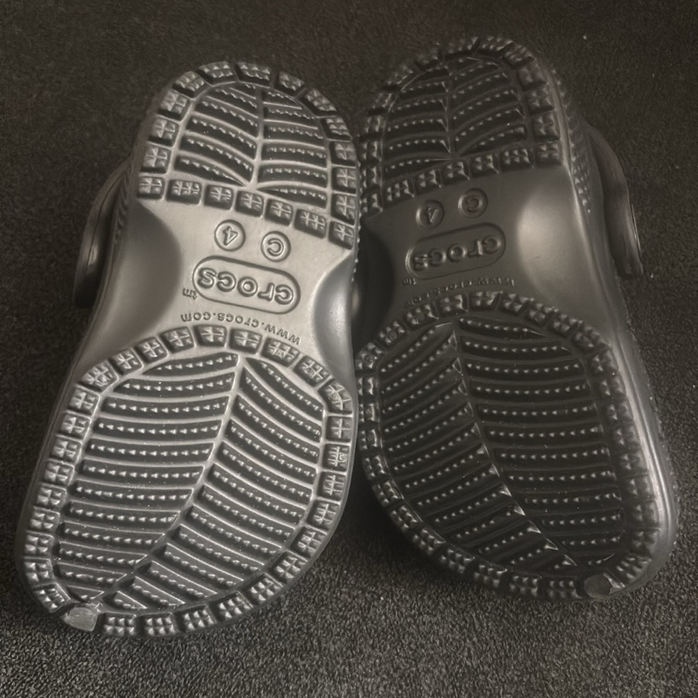 Toddler Crocs - Picture 2 of 7
